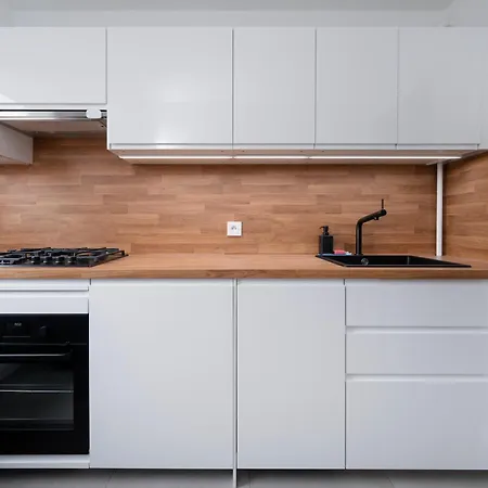 Apartament Górna Pleasant By Bookinghost