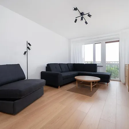 Gorna Pleasant By Bookinghost Łódź