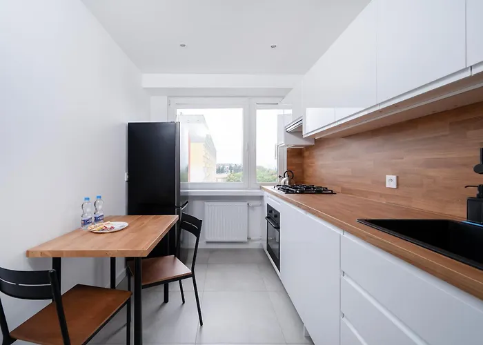 Gorna Pleasant By Bookinghost Łódź