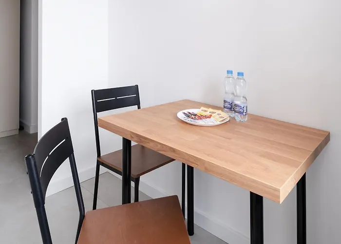 Gorna Pleasant By Bookinghost * לודז'