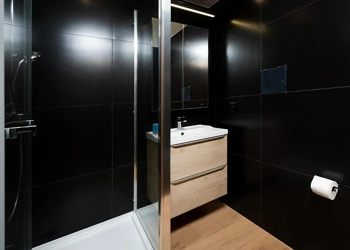 Gorna Pleasant By Bookinghost * לודז'