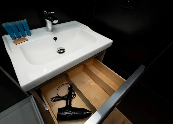 Gorna Pleasant By Bookinghost * לודז'